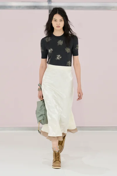 Look 19
